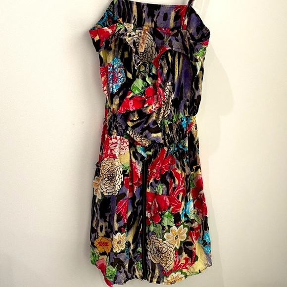 Dresses & Skirts - Ruffle Zip Dress